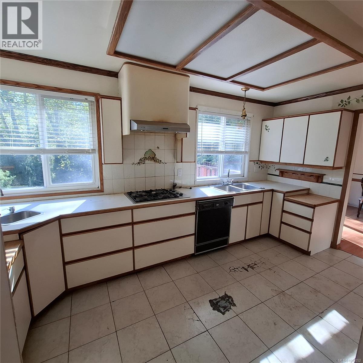 3430 Hammond Bay Rd Property Photo 11