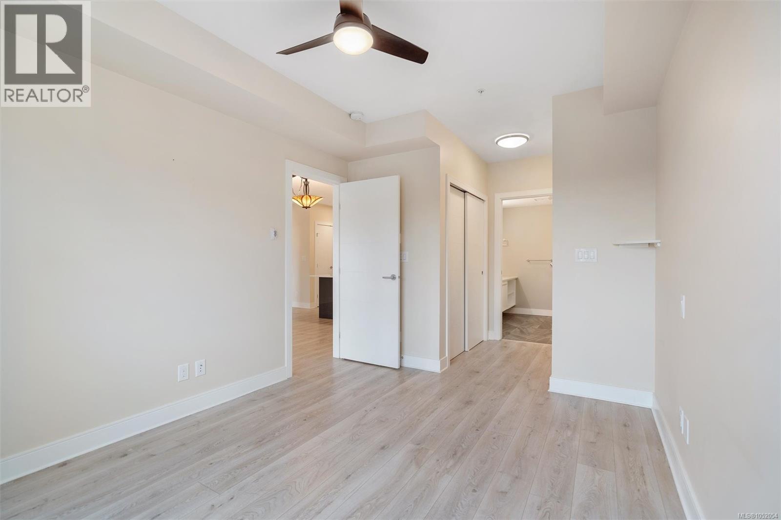406 1311 Lakepoint Way Property Photo 20