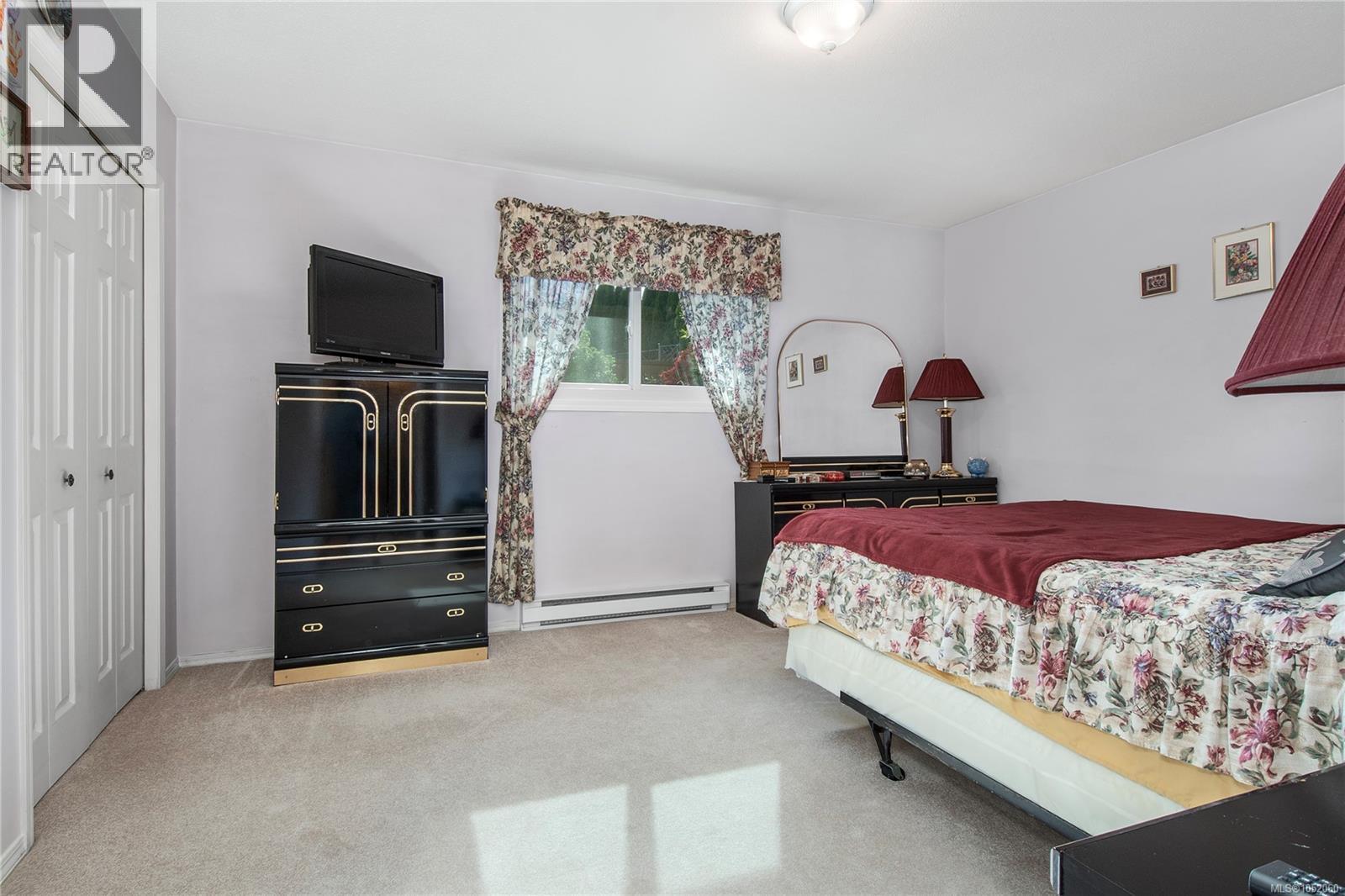 1667 Meadowbrook Dr Property Photo 20