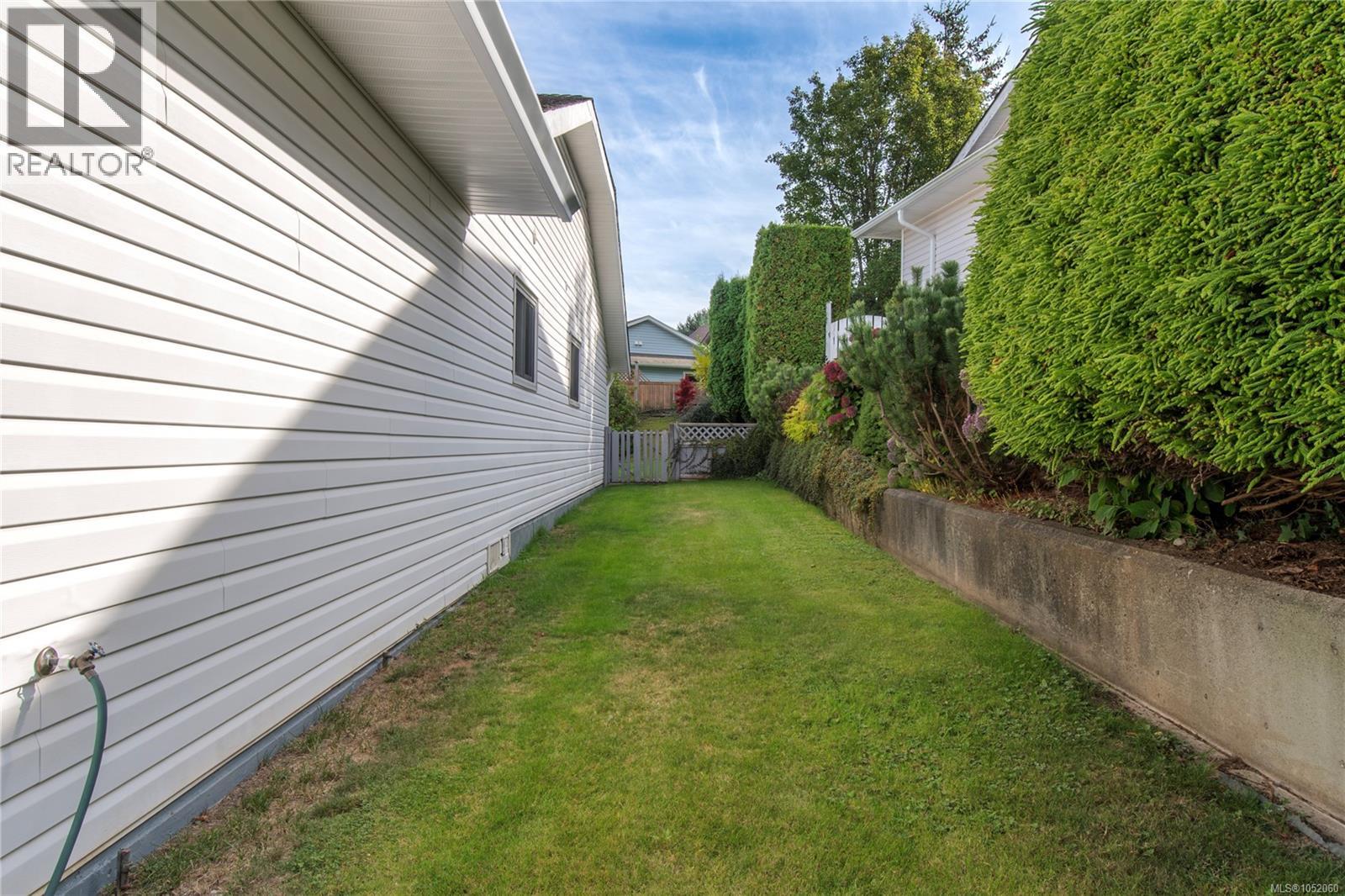 1667 Meadowbrook Dr Property Photo 40