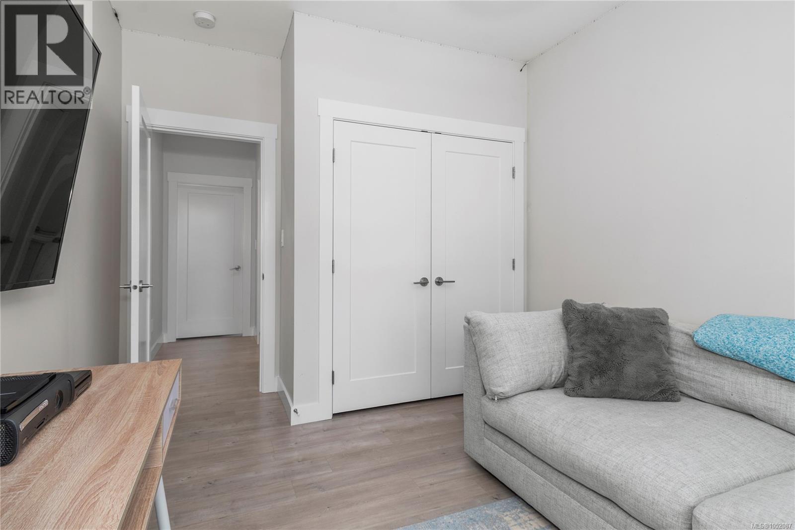 140 Walworth Rd Property Photo 24