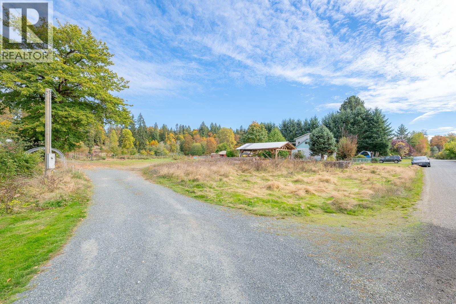 6211 Ferguson Rd Property Photo 4