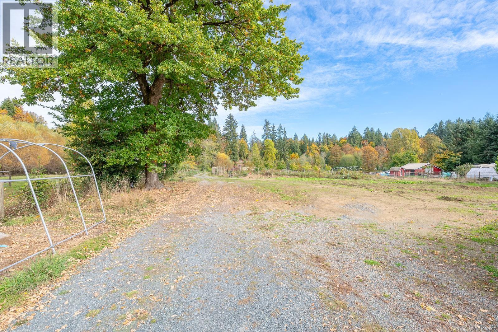 6211 Ferguson Rd Property Photo 6