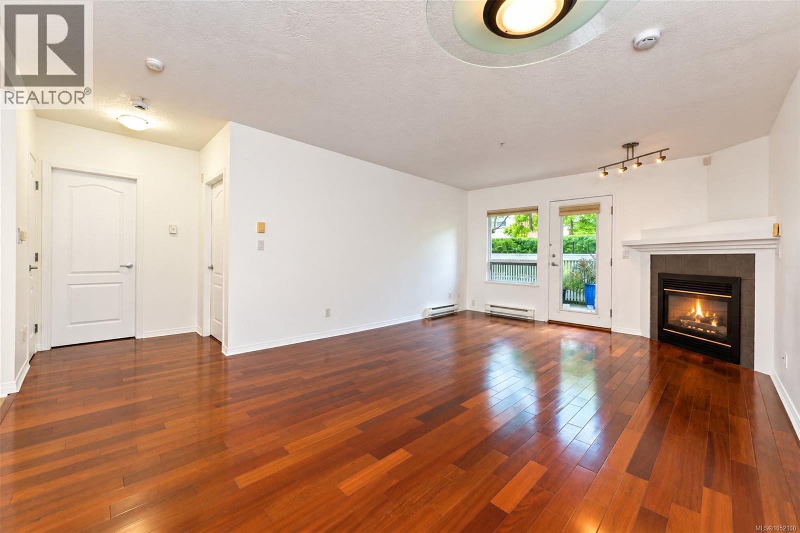 109 380 Waterfront Cres Property Photo 6
