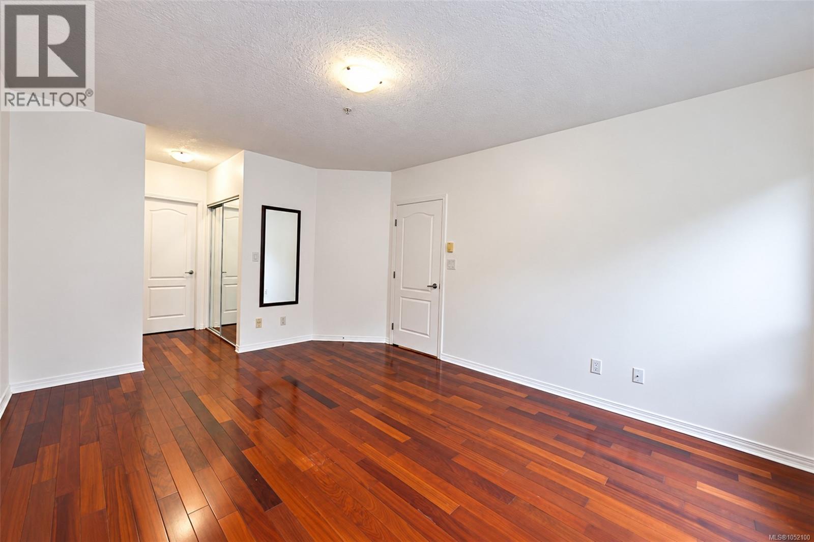 109 380 Waterfront Cres Property Photo 10