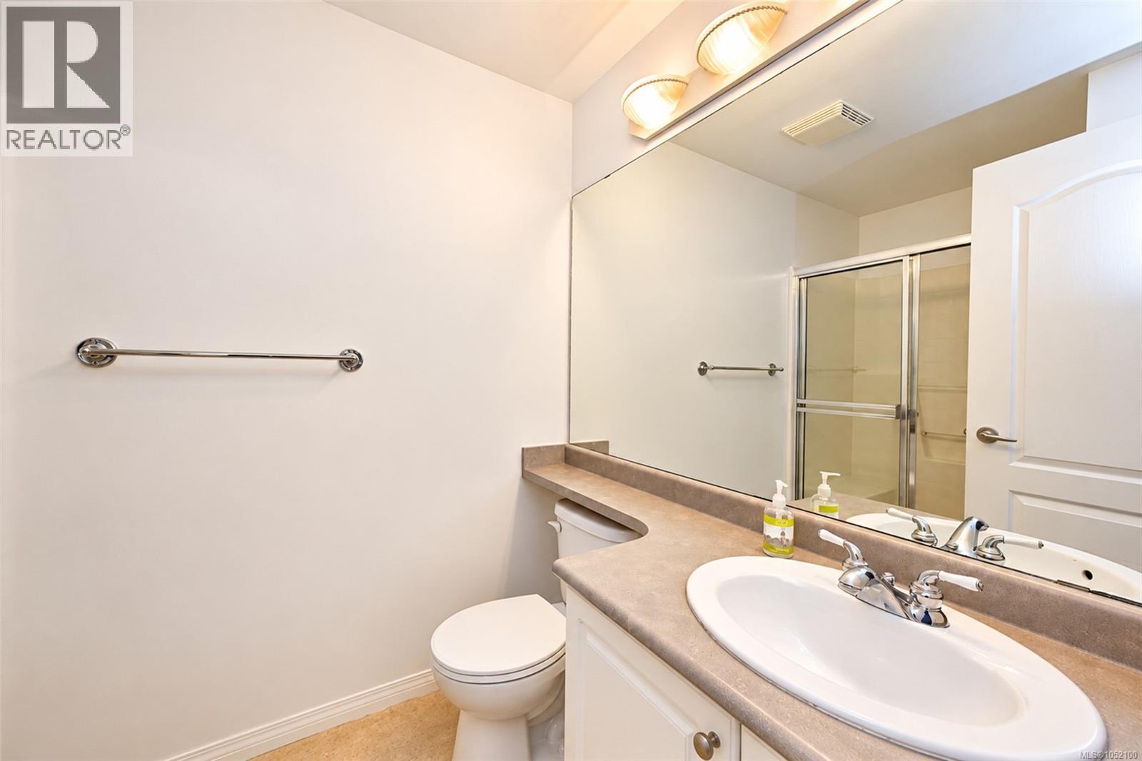 109 380 Waterfront Cres Property Photo 15