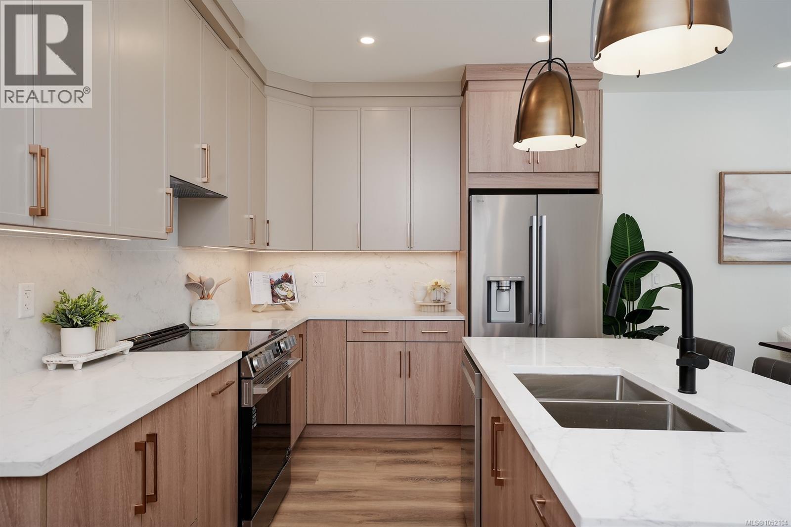 2 4068 Tuxedo Dr Property Photo 6