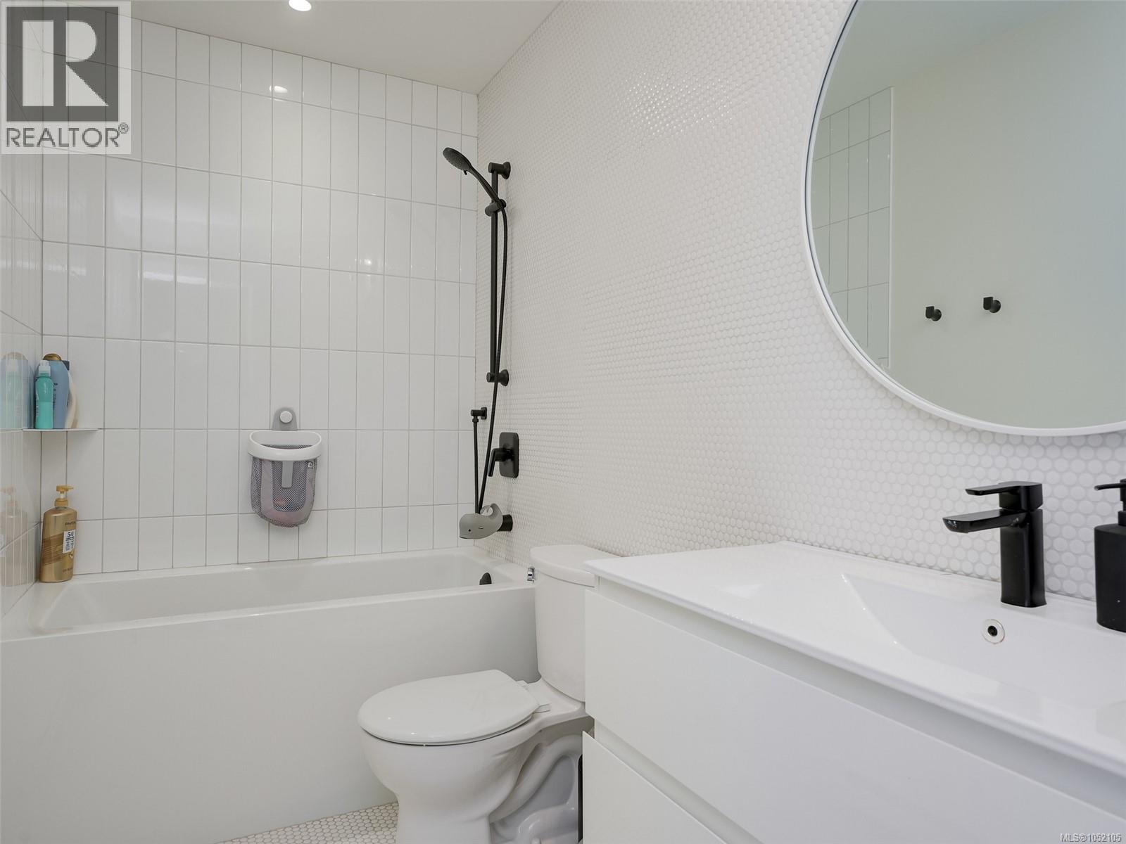 7949 East Saanich Rd Property Photo 15