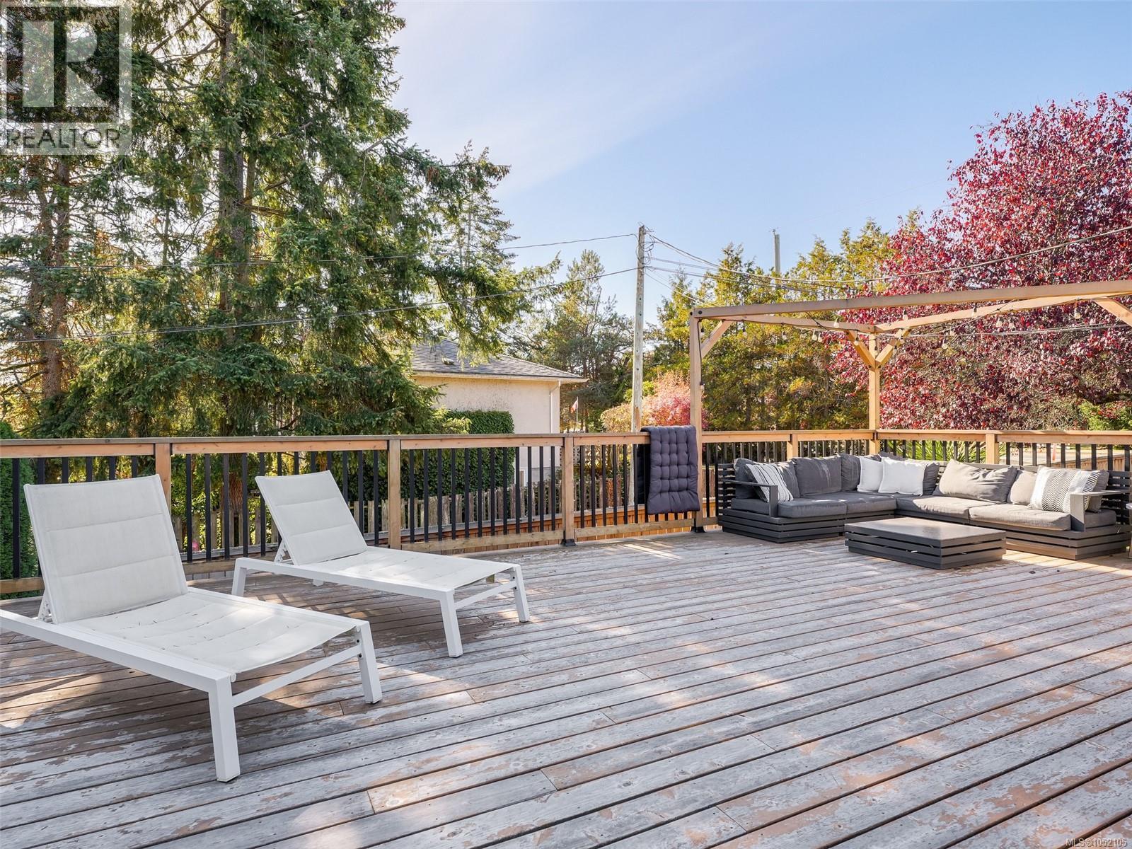 7949 East Saanich Rd Property Photo 17