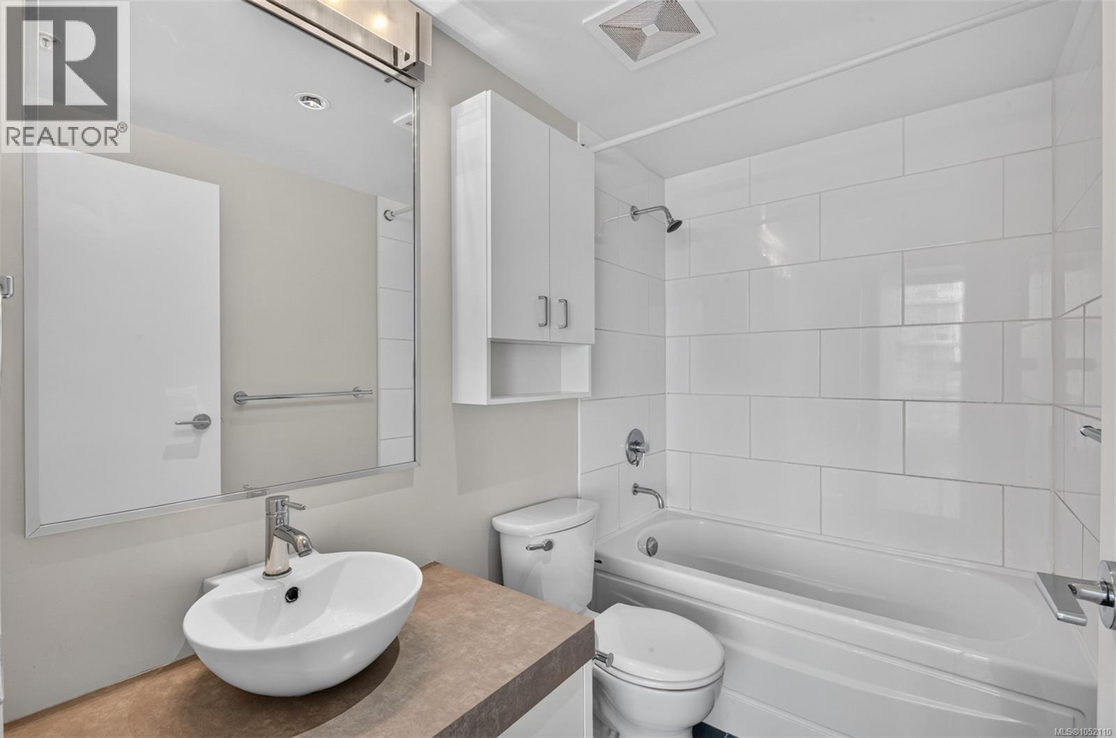 805 160 Wilson St Property Photo 27