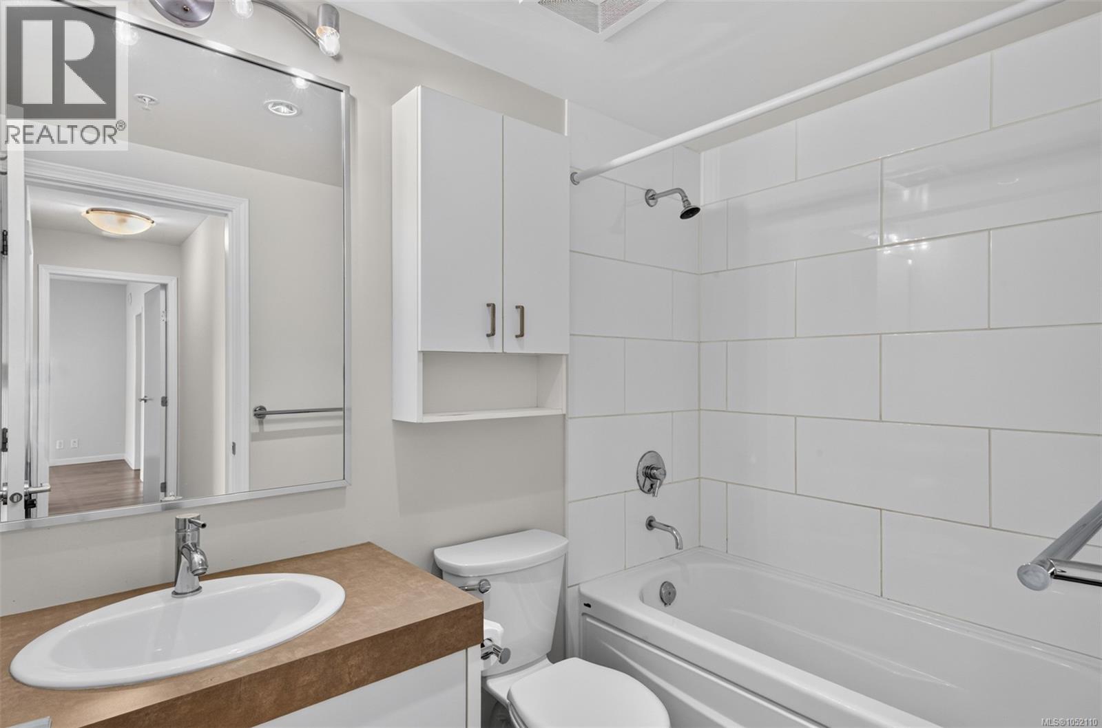 805 160 Wilson St Property Photo 31