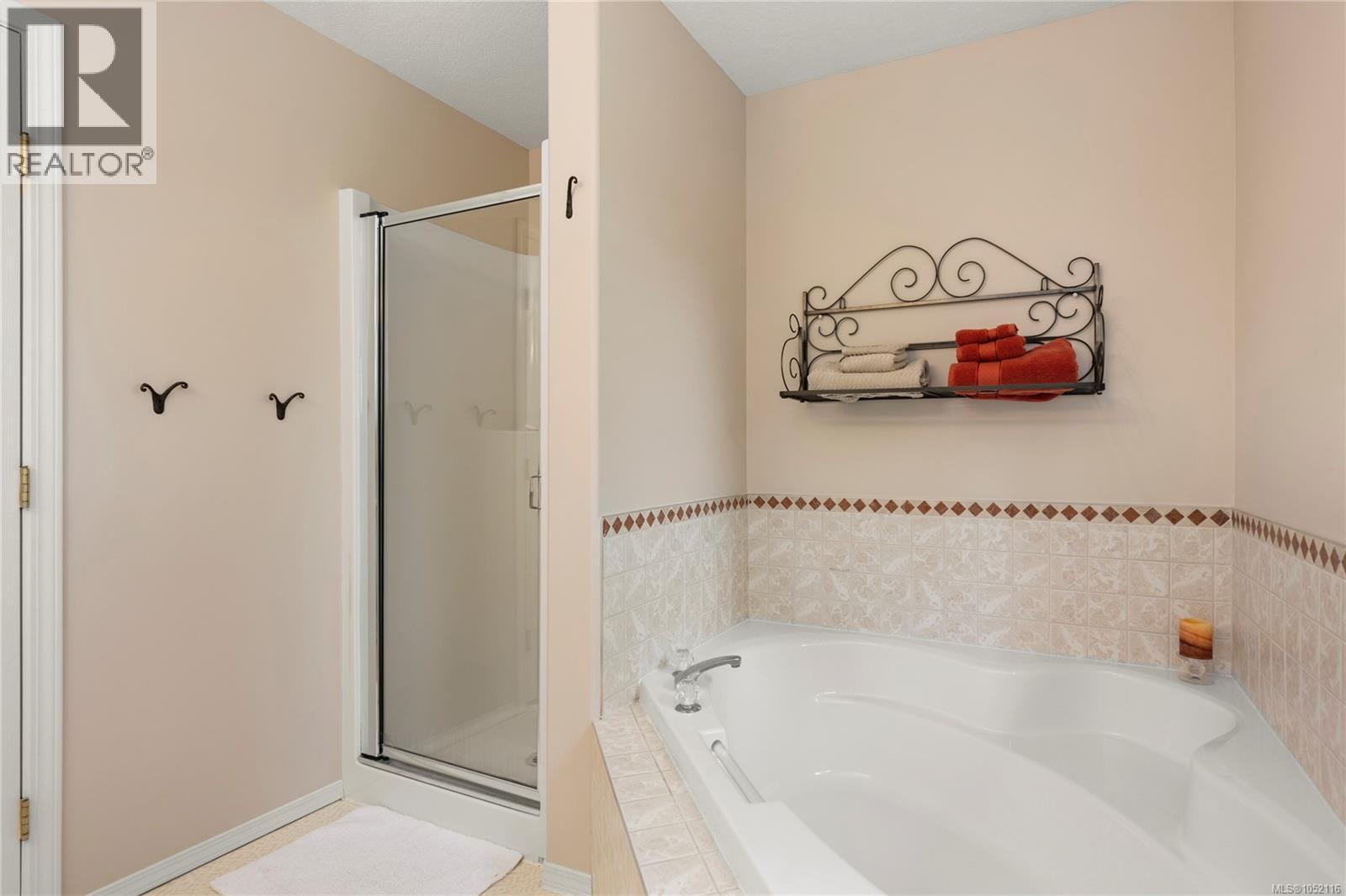 3255 Folkestone Dr Property Photo 19