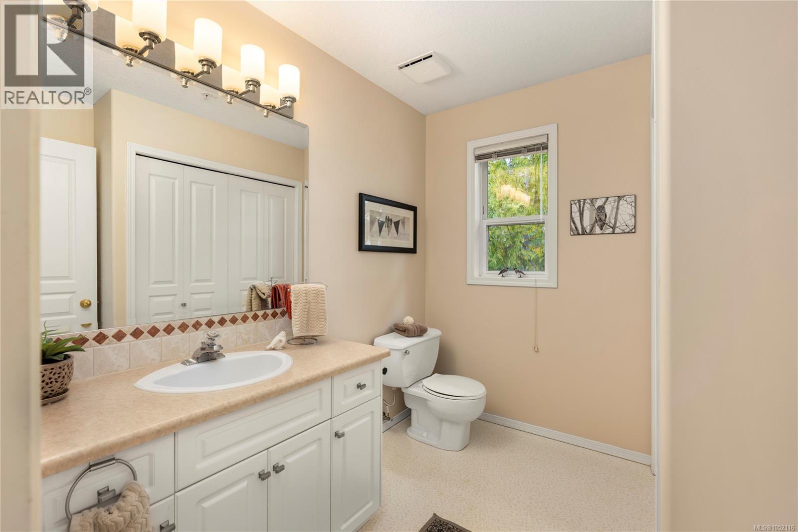 3255 Folkestone Dr Property Photo 21