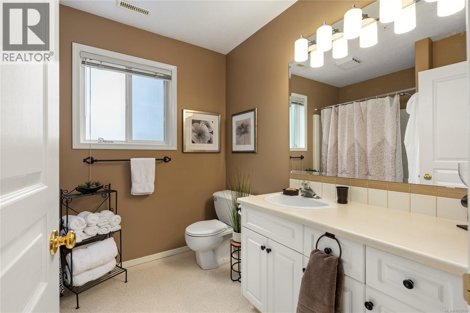 3255 Folkestone Dr Property Photo 23