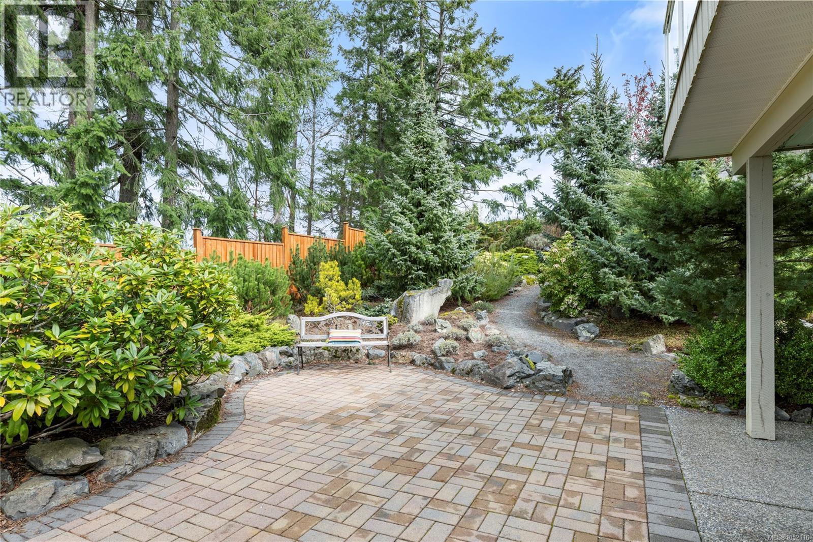 3255 Folkestone Dr Property Photo 28