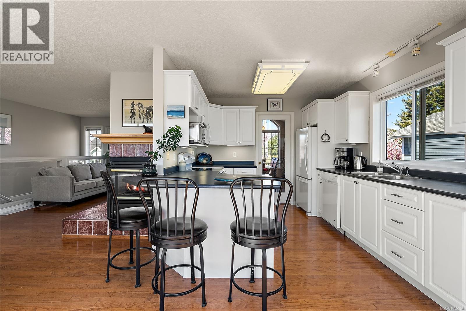 10347 Bowerbank Rd W Property Photo 21