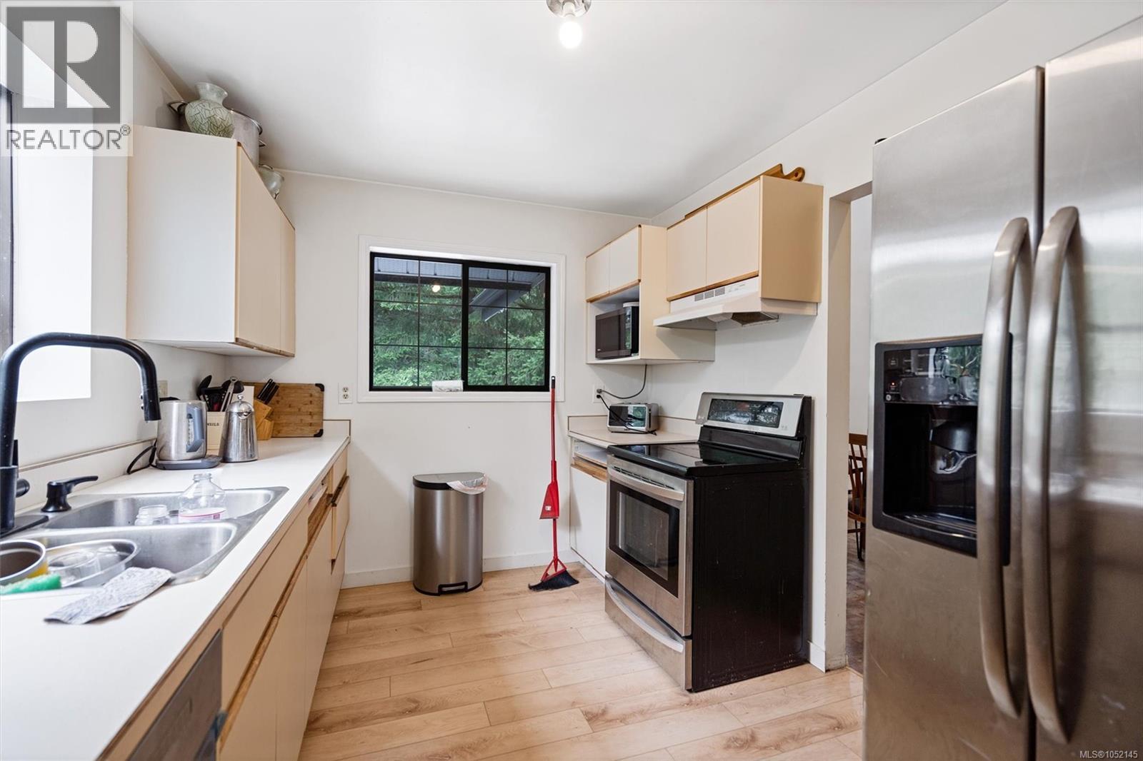 2099 Shawnigan Lake Rd Property Photo 15