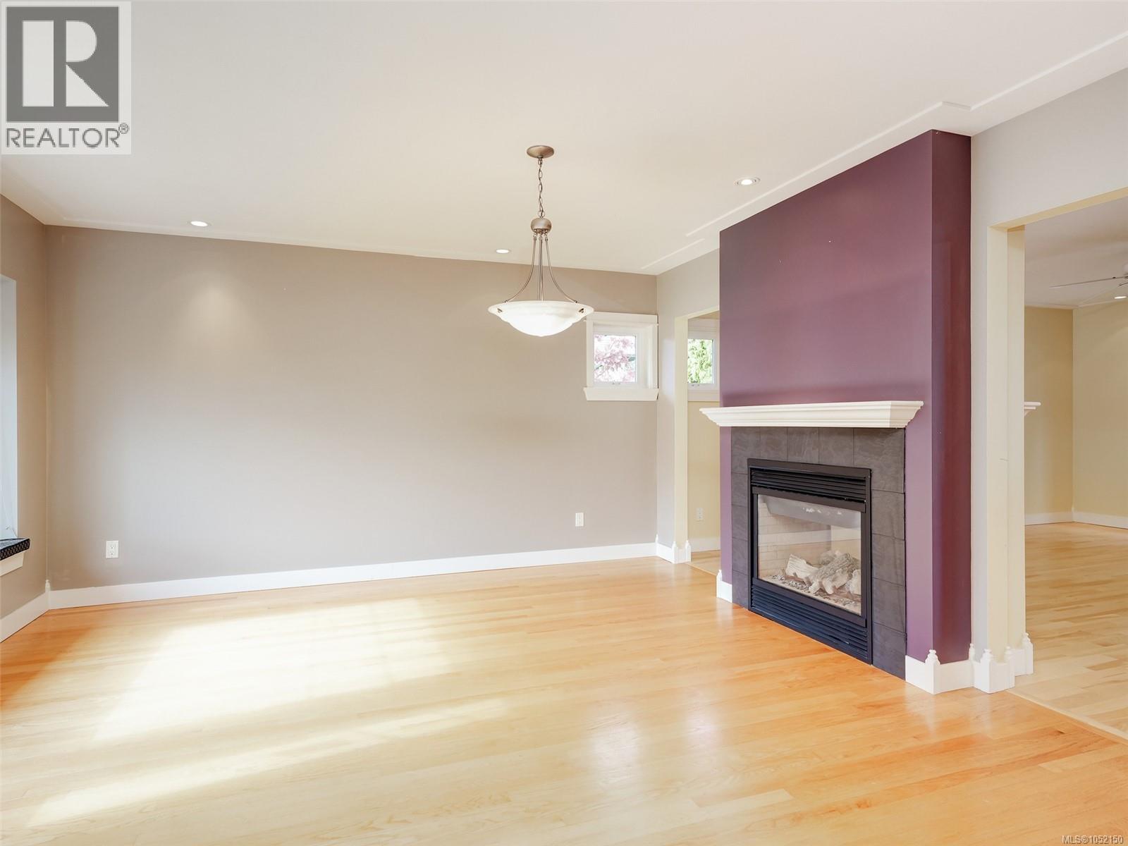 1158 Hadfield Ave Property Photo 9