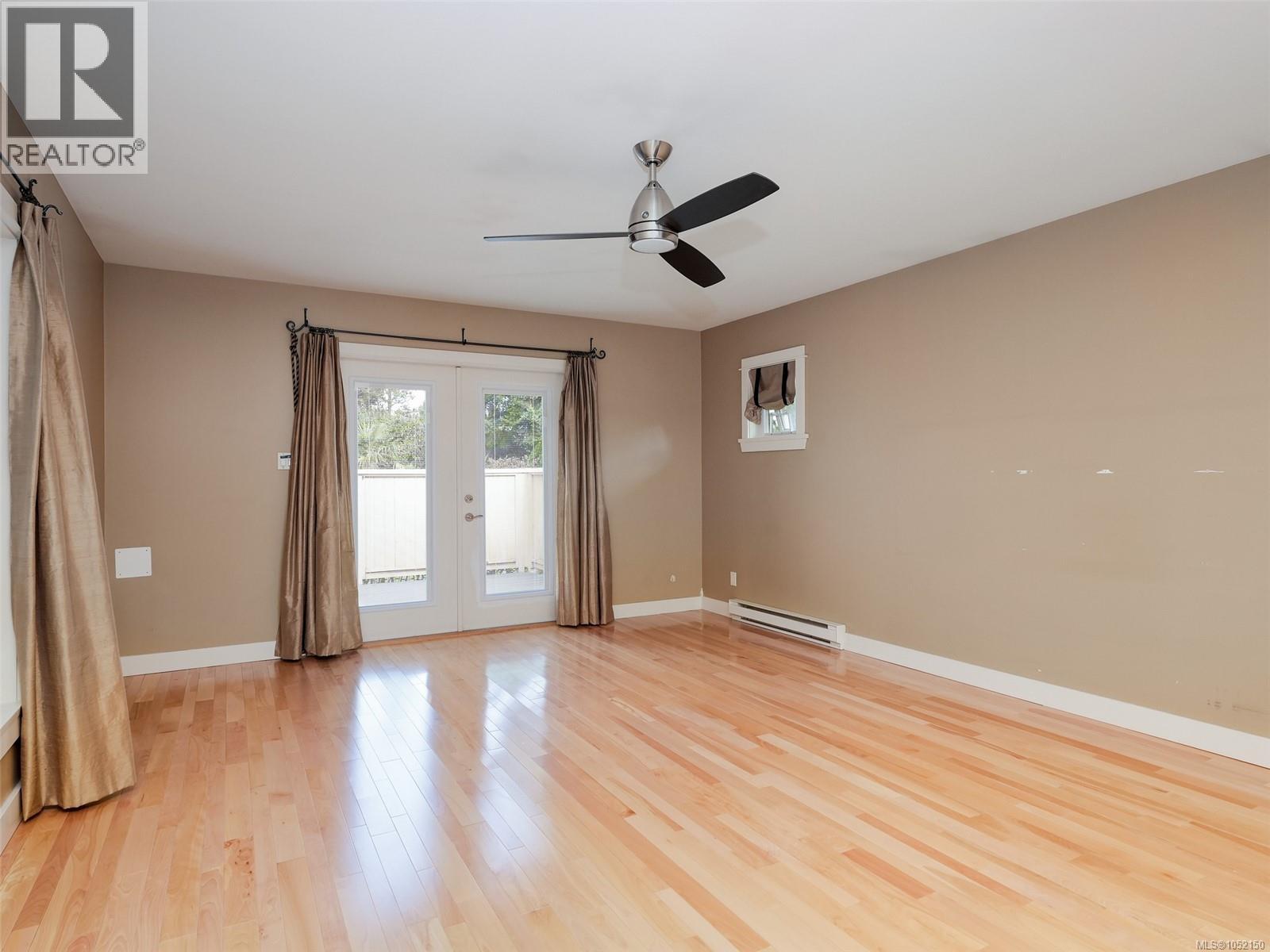 1158 Hadfield Ave Property Photo 11