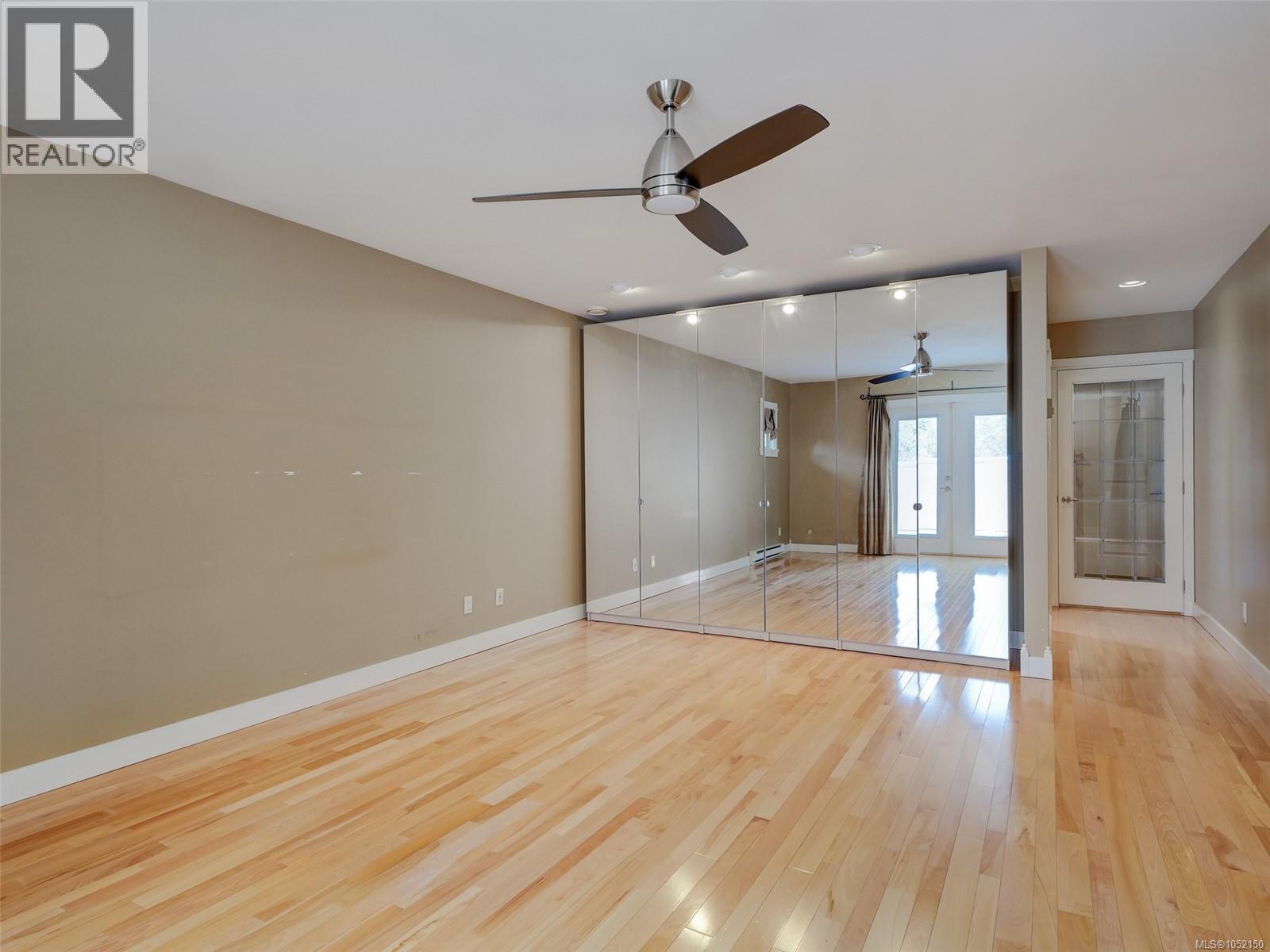 1158 Hadfield Ave Property Photo 12
