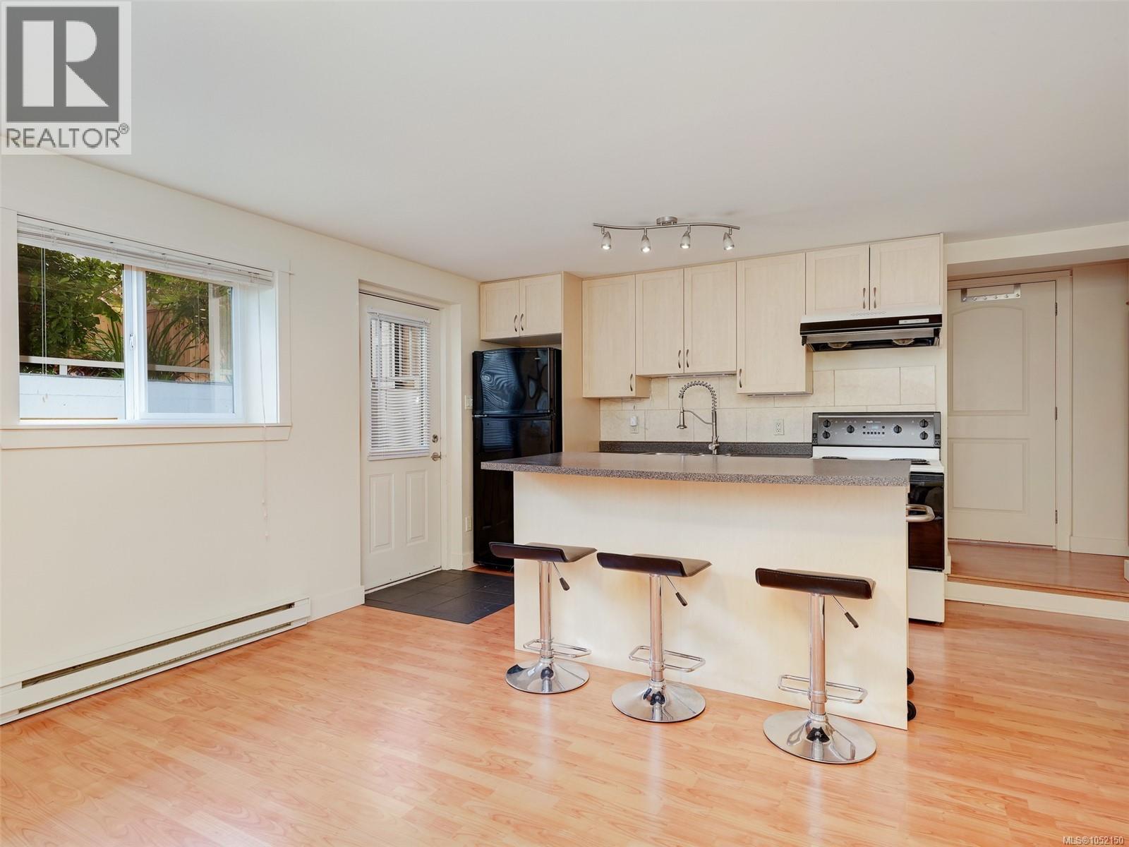1158 Hadfield Ave Property Photo 20
