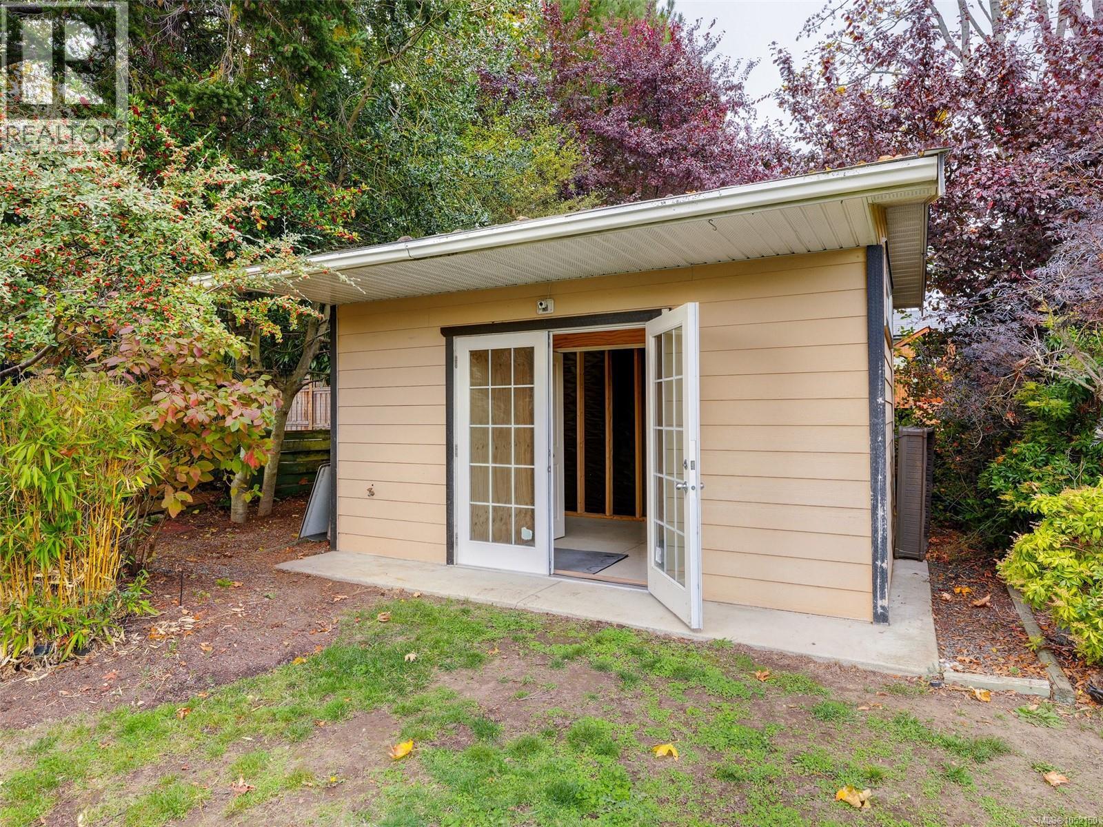 1158 Hadfield Ave Property Photo 30