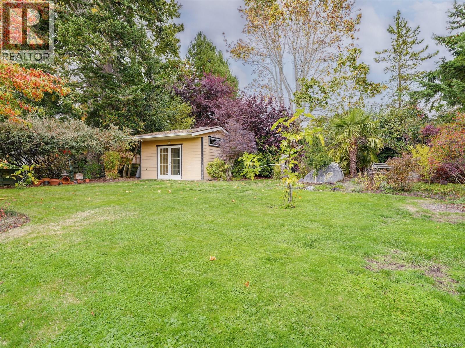 1158 Hadfield Ave Property Photo 44