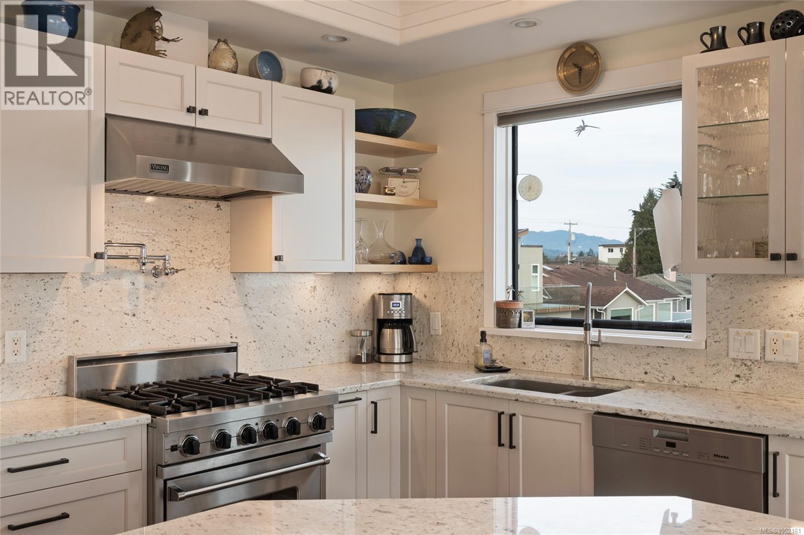 201 9949 Third St Property Photo 17