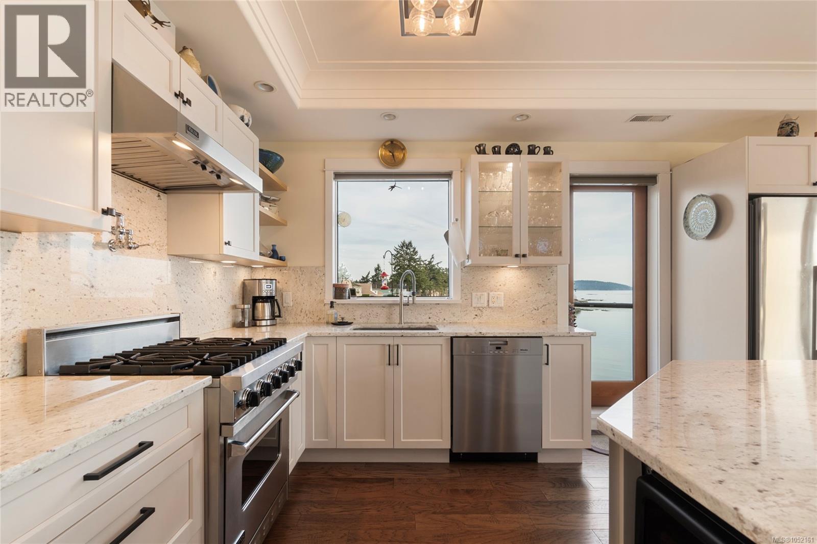 201 9949 Third St Property Photo 19