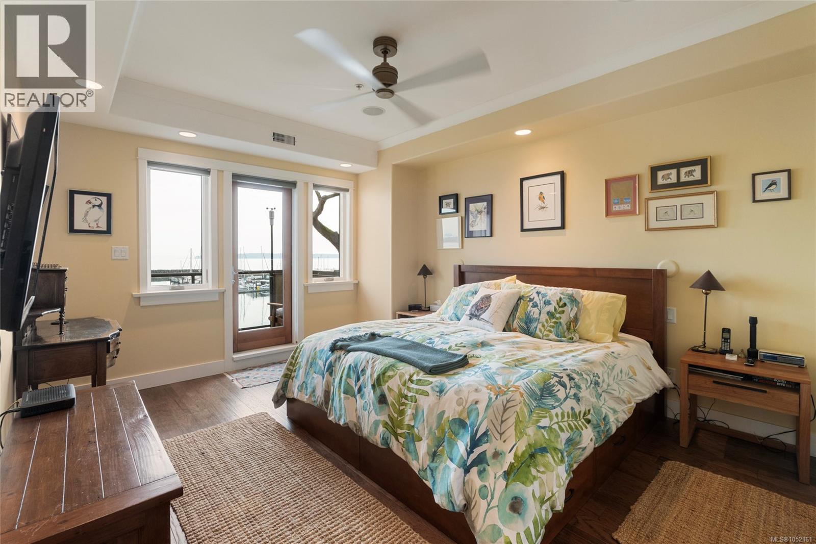 201 9949 Third St Property Photo 26