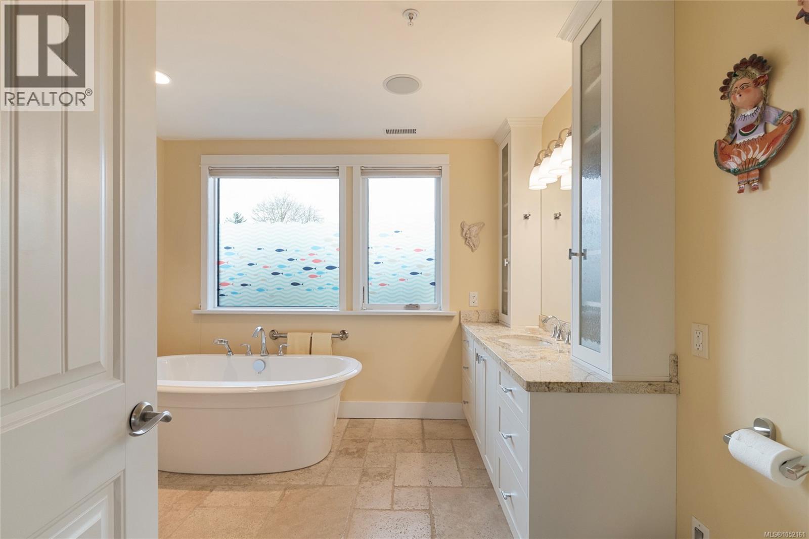 201 9949 Third St Property Photo 32