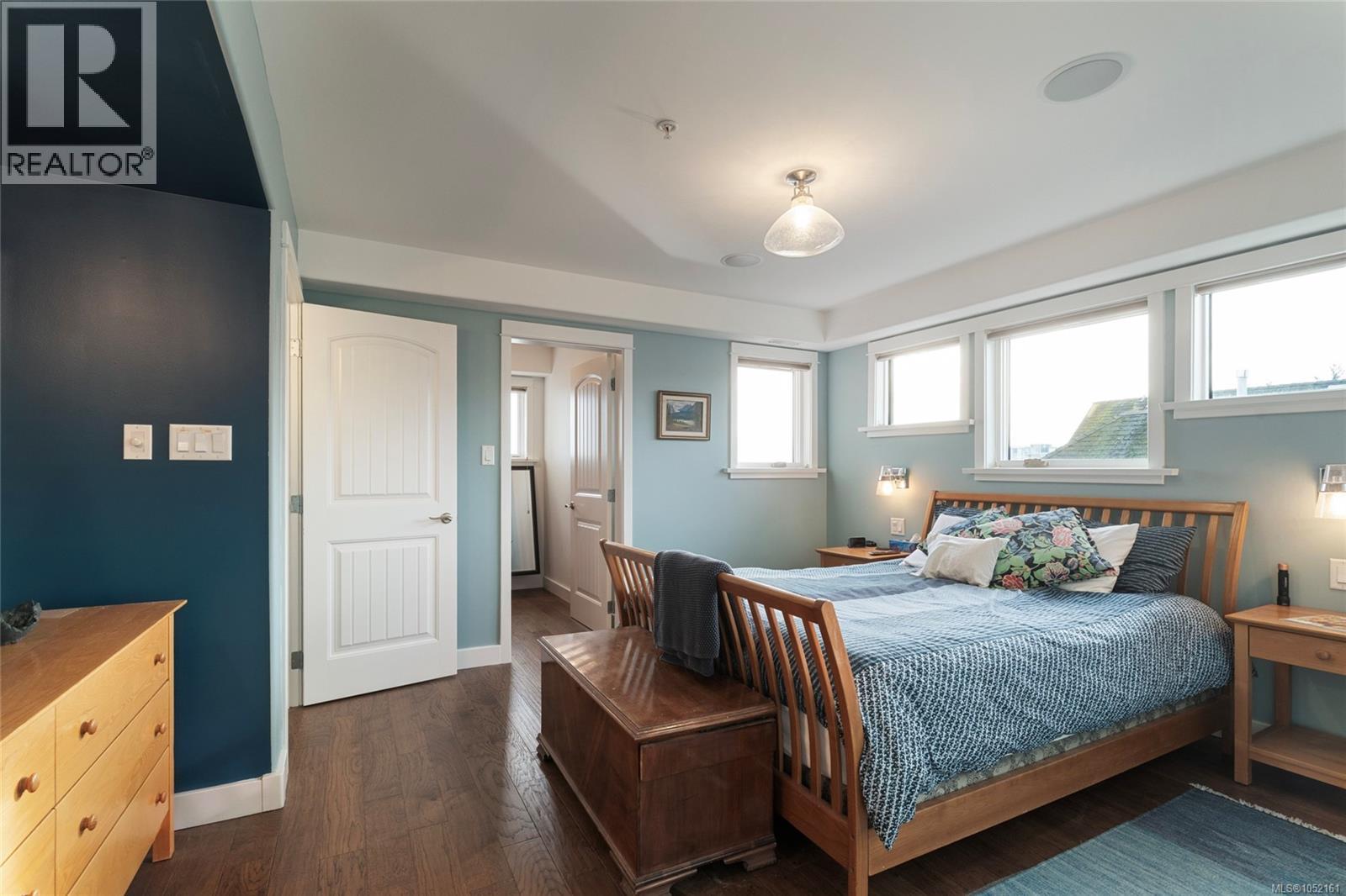 201 9949 Third St Property Photo 50