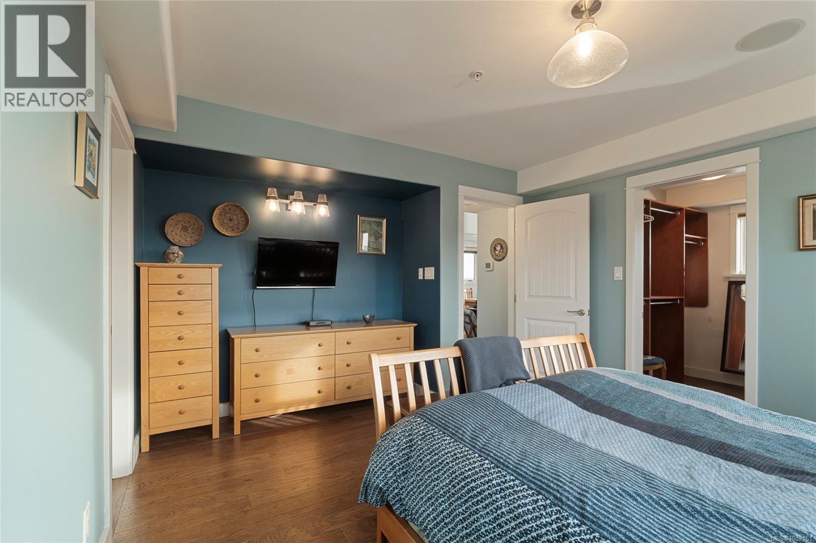 201 9949 Third St Property Photo 51