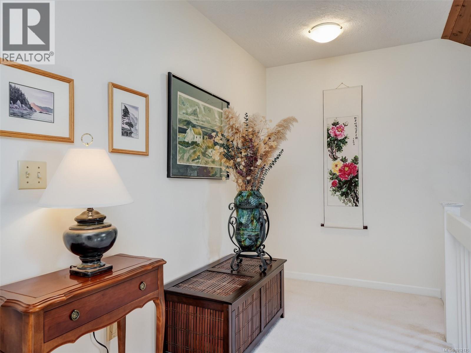 10 2566 Penrhyn St Property Photo 13