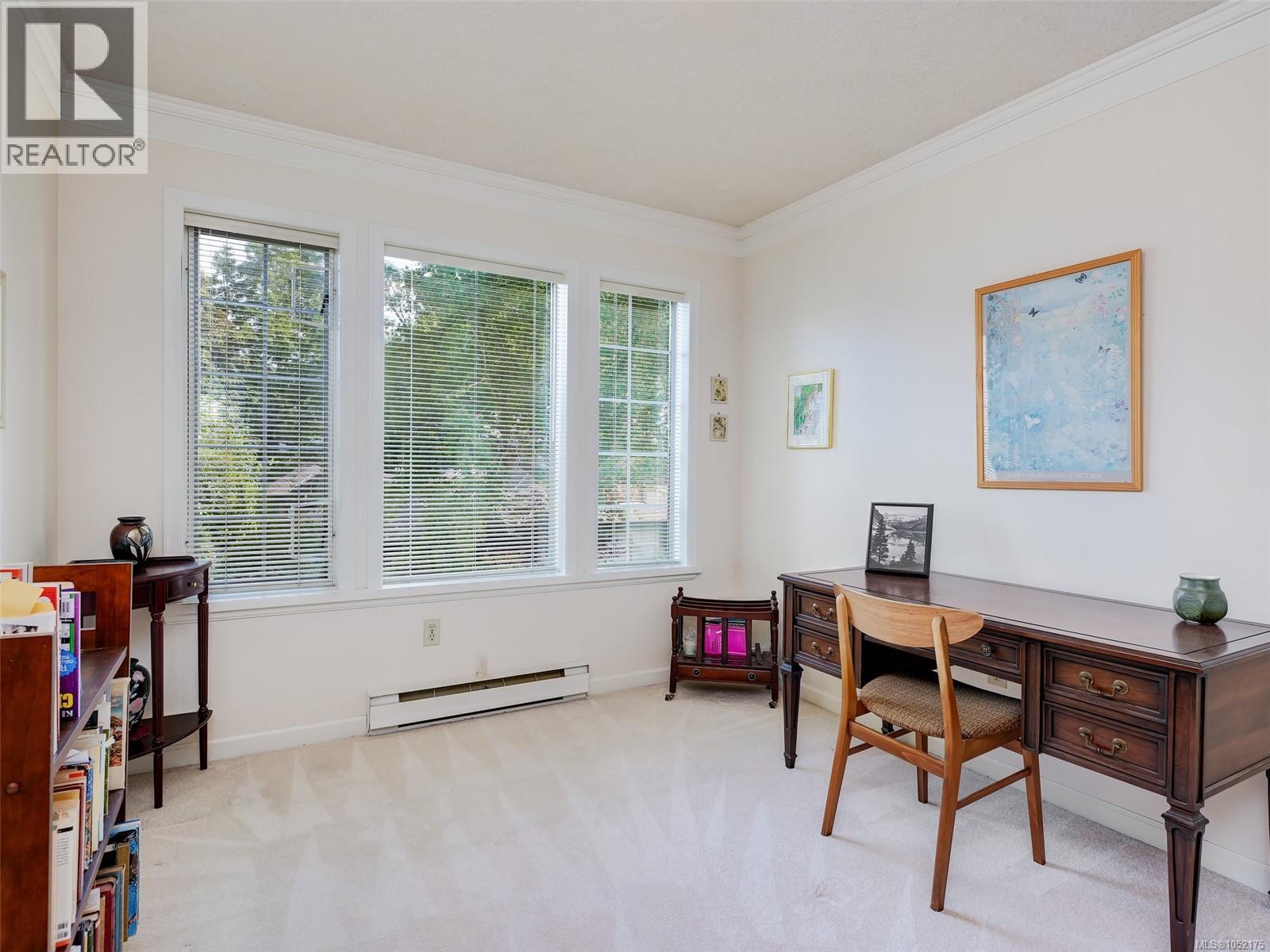 10 2566 Penrhyn St Property Photo 17