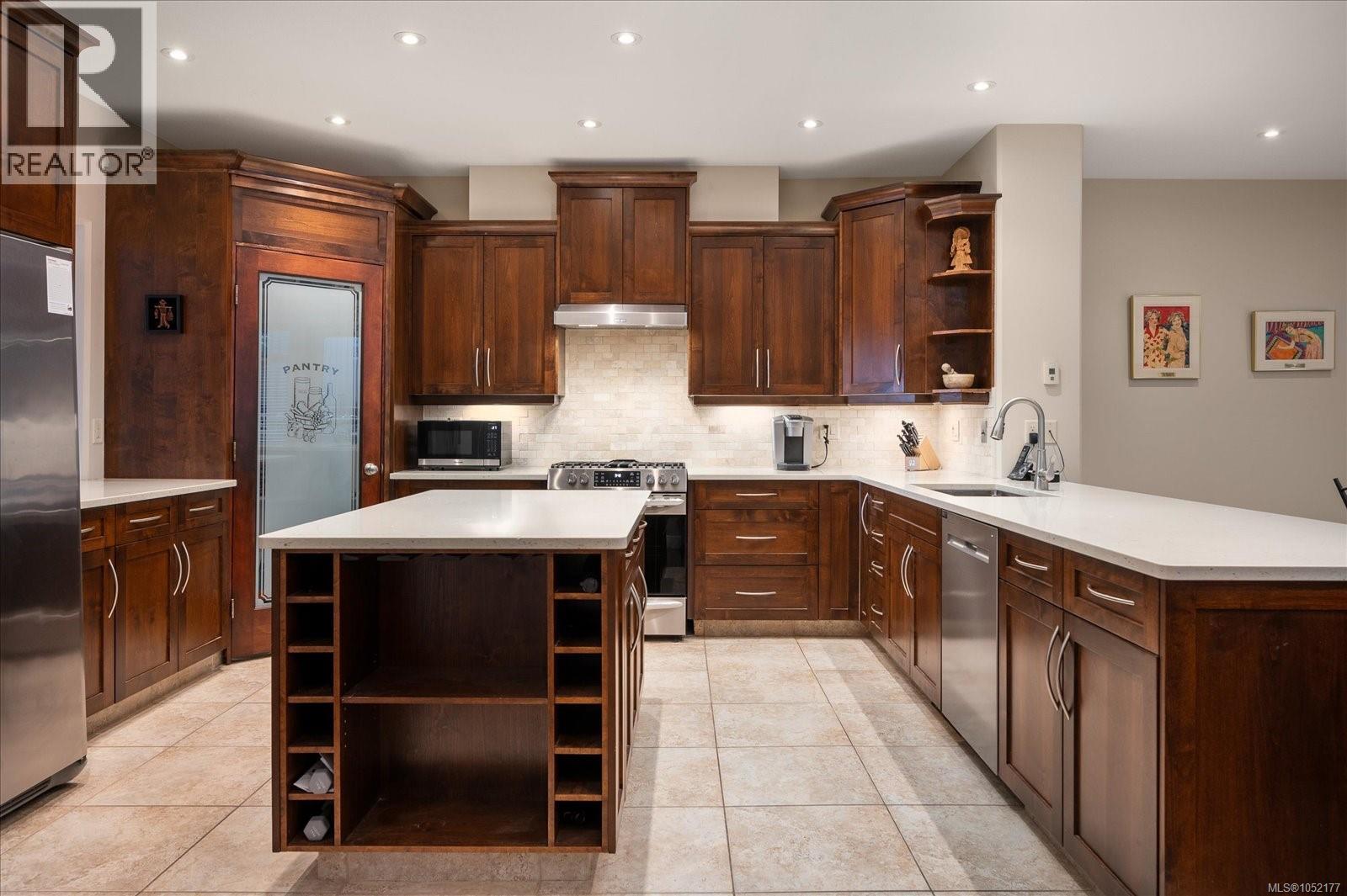 3026 Waterstone Way Property Photo 13