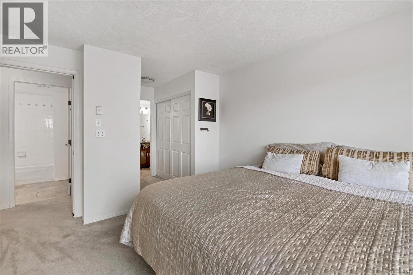 305 1593 Begbie St Property Photo 17
