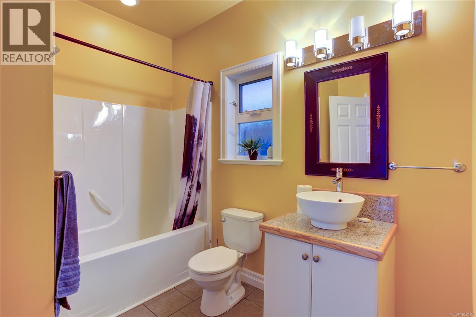 8136 Miracle Close Property Photo 43