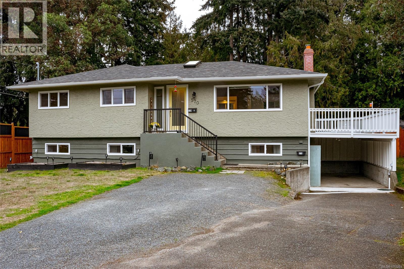 570 Cedarcrest Dr Property Photo 3