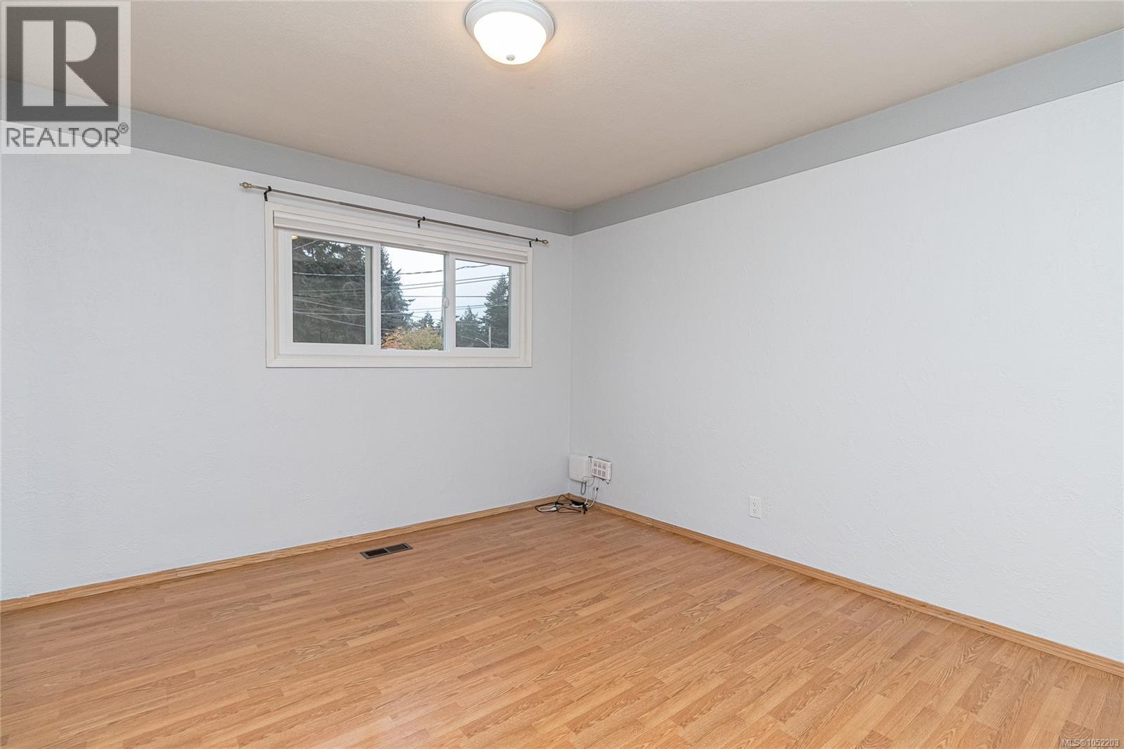 570 Cedarcrest Dr Property Photo 16
