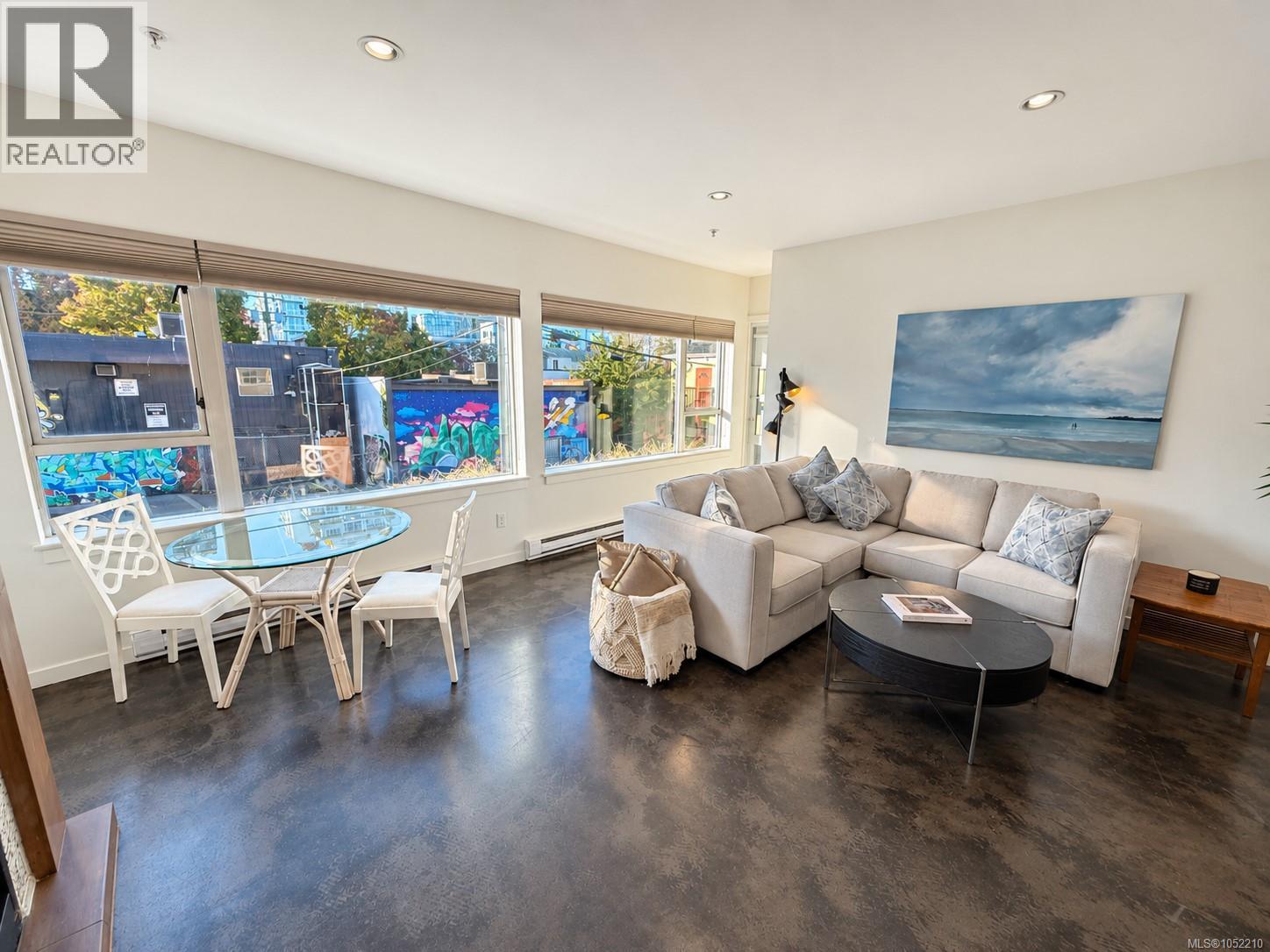 201 848 Mason St Property Photo 2