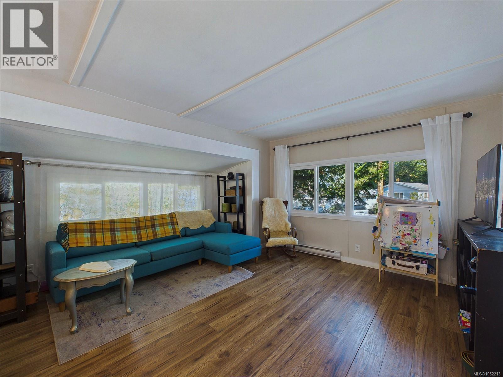 30 1201 Craigflower Rd Property Photo 4