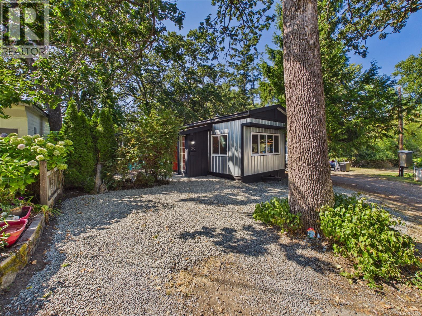 30 1201 Craigflower Rd Property Photo 20