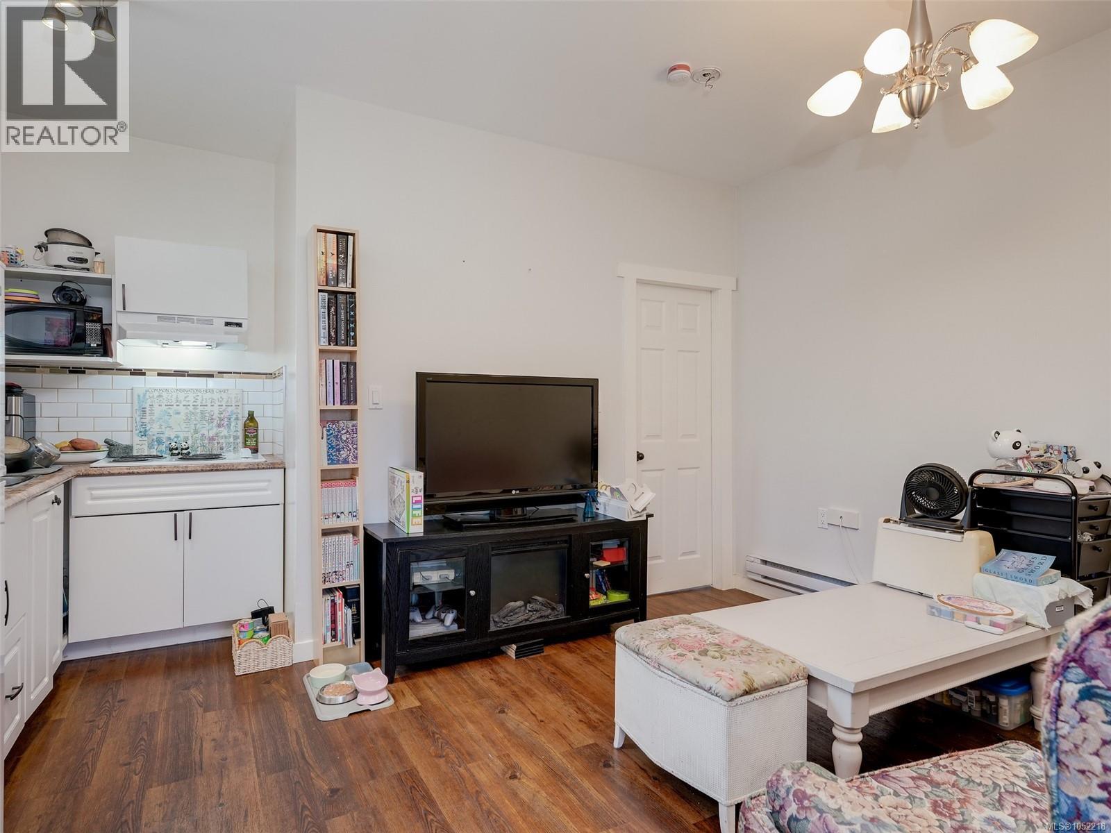 4012 Raymond St N Property Photo 18