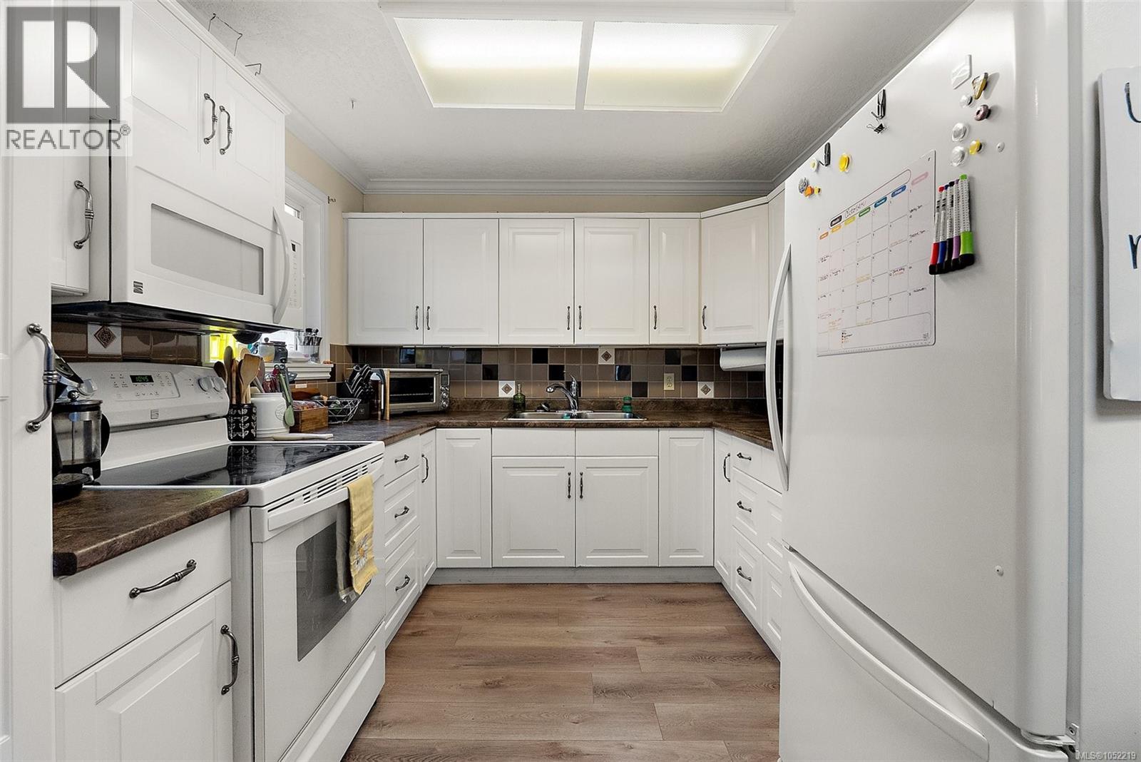9671 Sixth St Property Photo 10