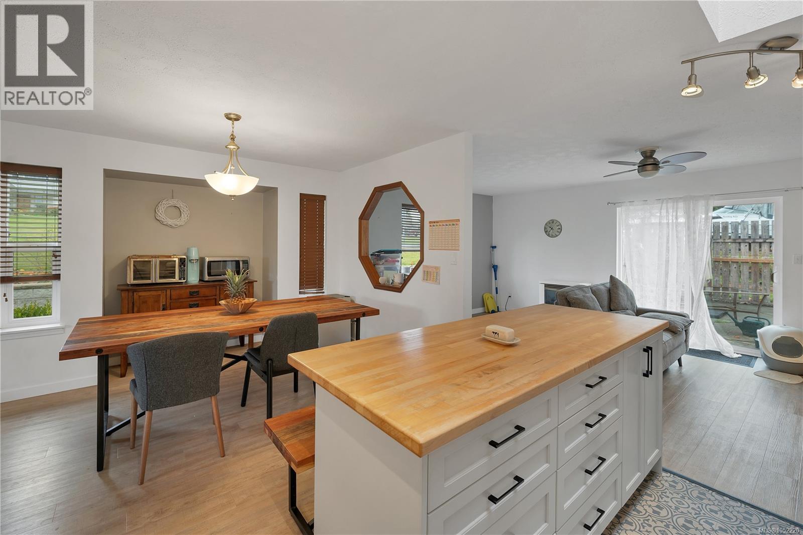 1894 Whistler Way Property Photo 11