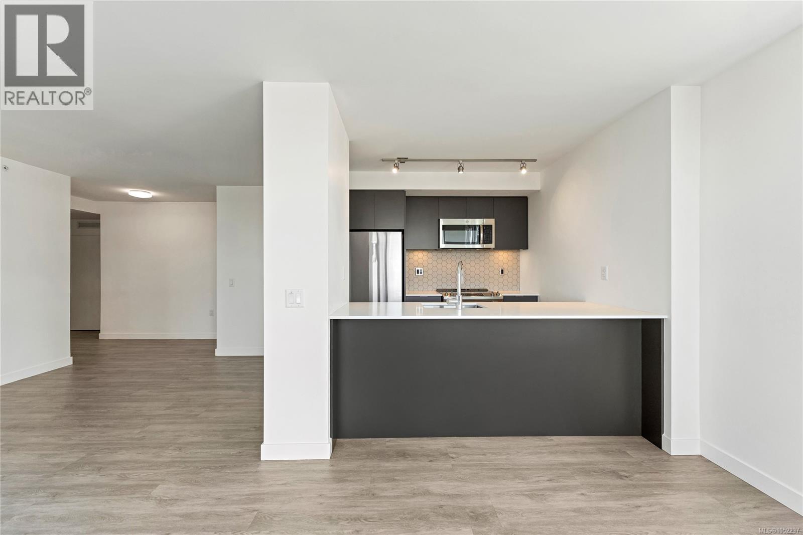 608 845 Johnson St Property Photo 5