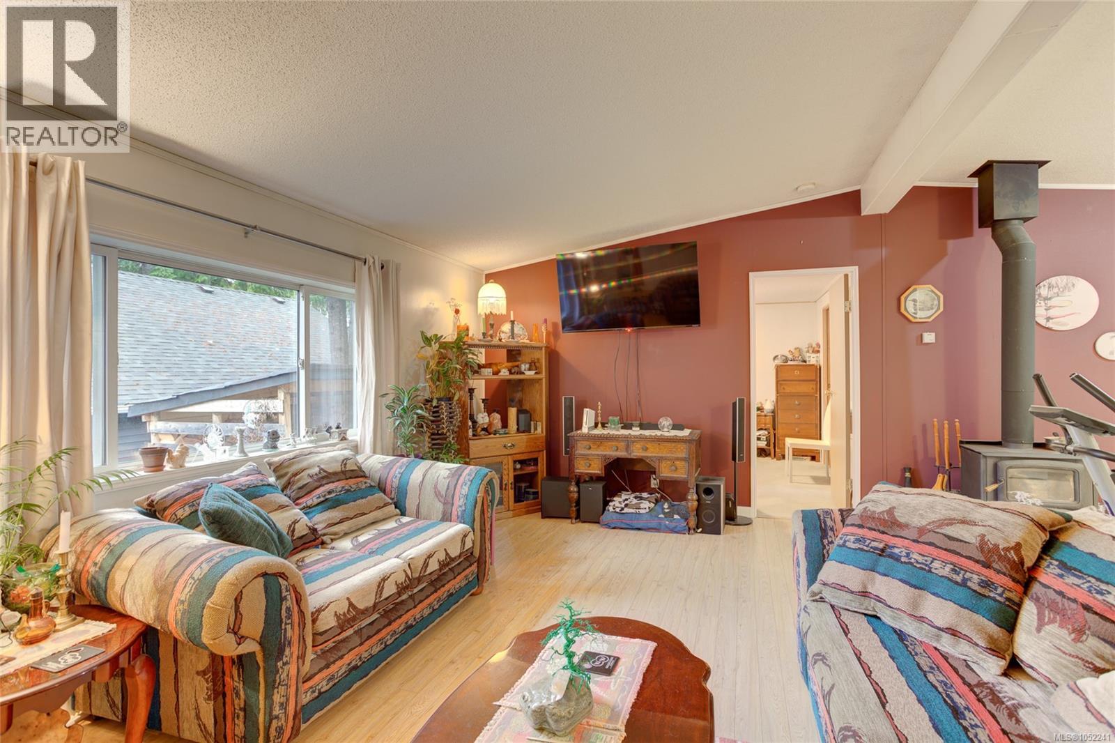 300 Lake Park Rd Property Photo 11