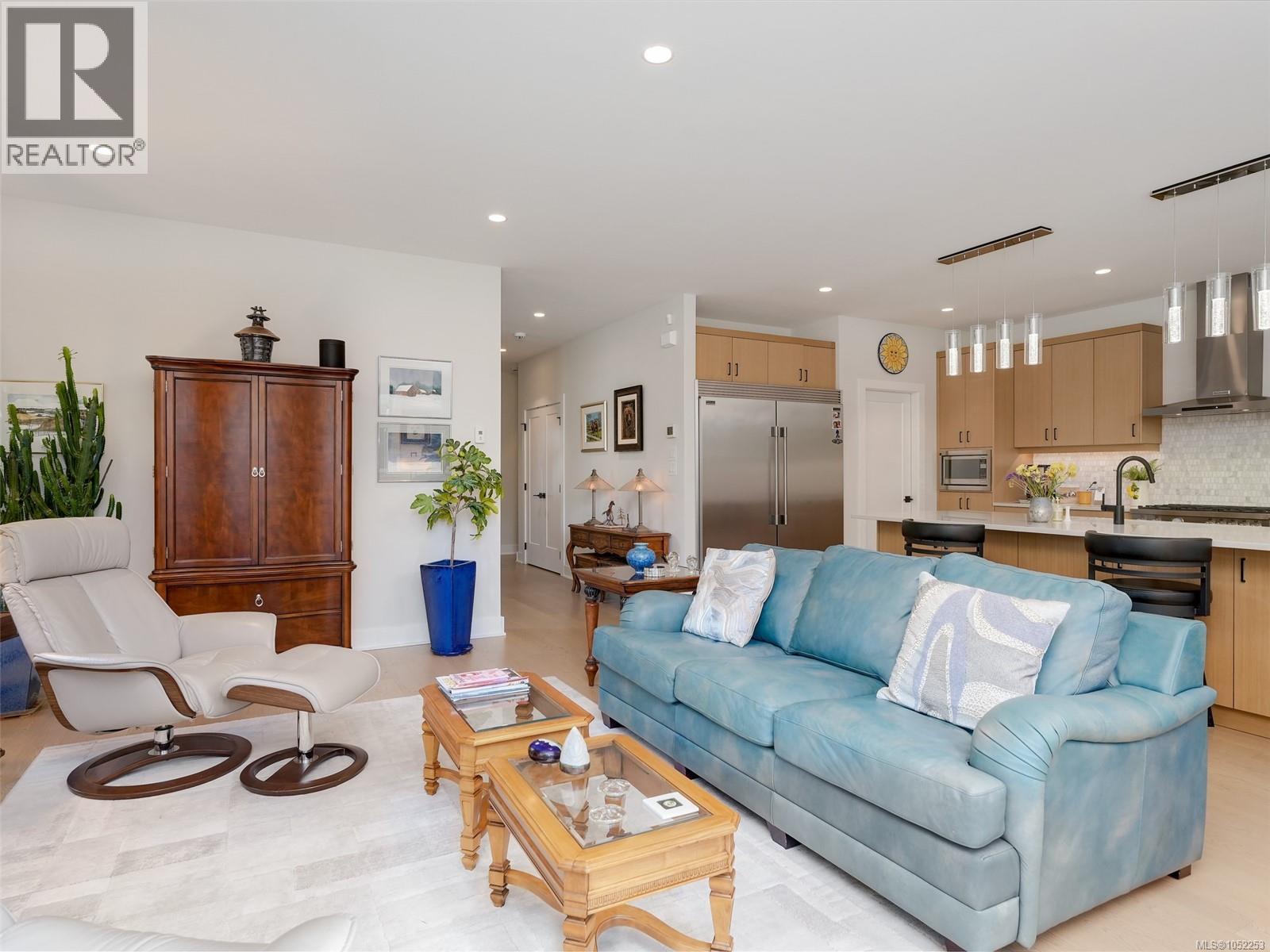 1307 Champions Crt Property Photo 6