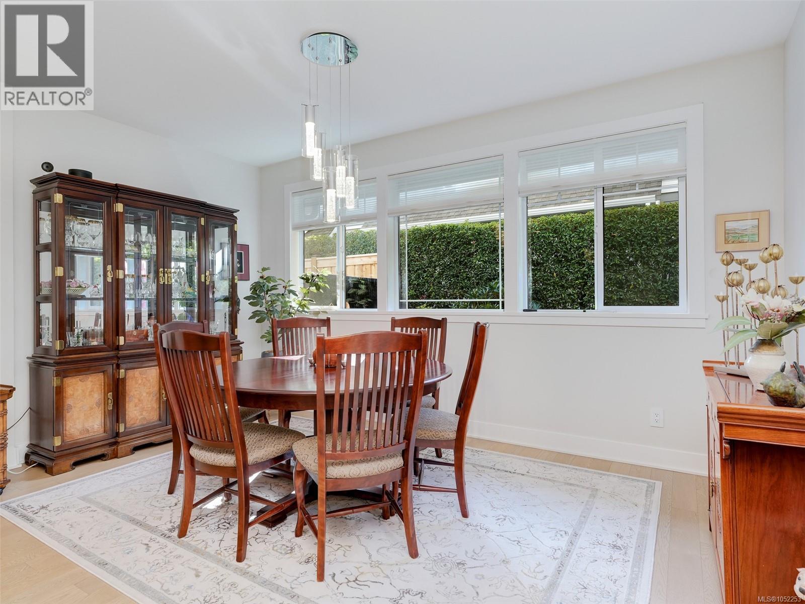 1307 Champions Crt Property Photo 7